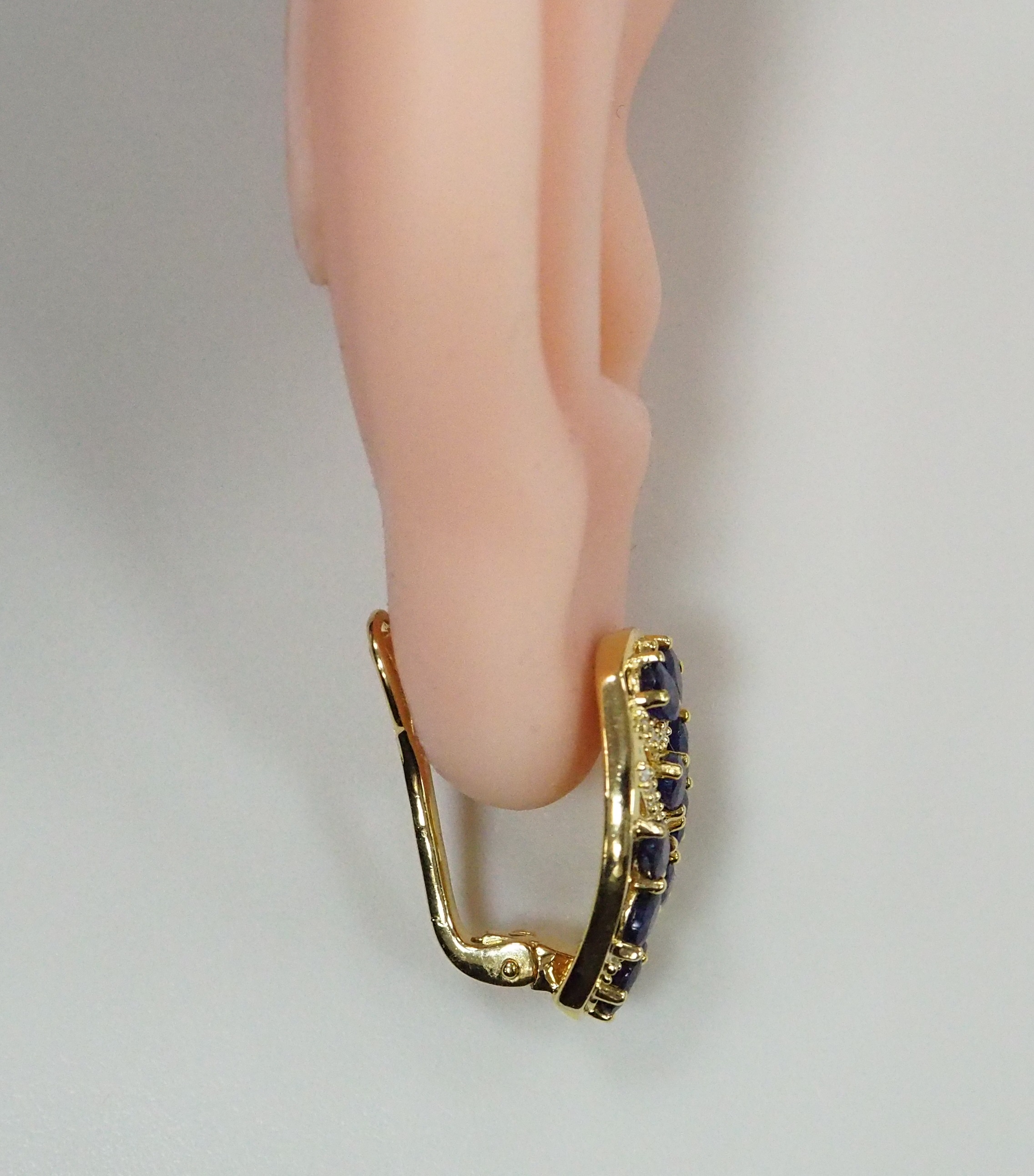 Серебряные серьги с сапфирами
